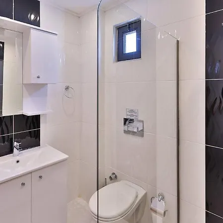 빌라 3 Bedroom - 3355 *